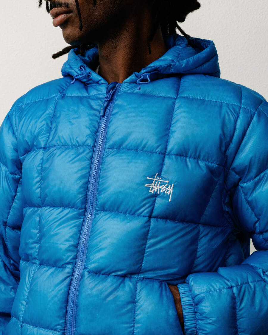 midweight hooded puffer