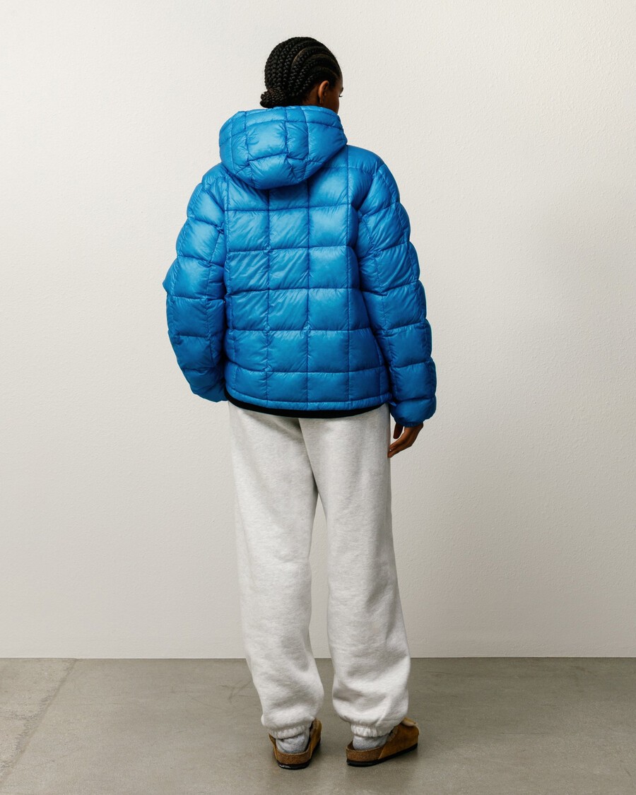 midweight hooded puffer