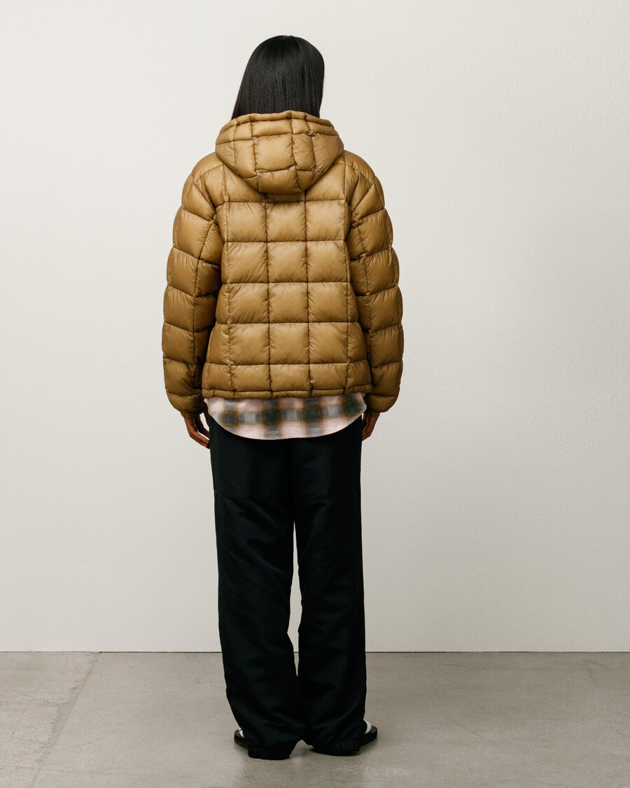 midweight hooded puffer