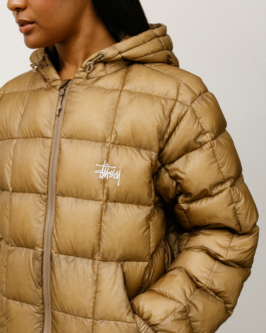 midweight hooded puffer